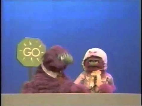 Sesame Street - Natasha and Humphrey show GO and STOP - YouTube | Pbs ...