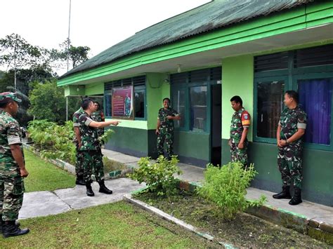 Dandim Sintang Berikan Pengarahan Saat Berkunjung Di Koramil