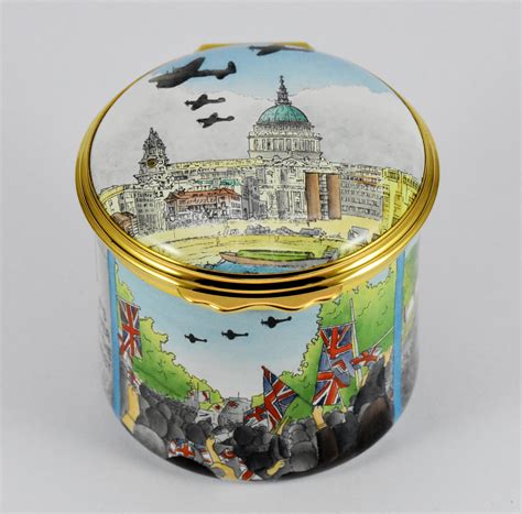 Halcyon Days 8th May 1945 Ve Day Enamel Box