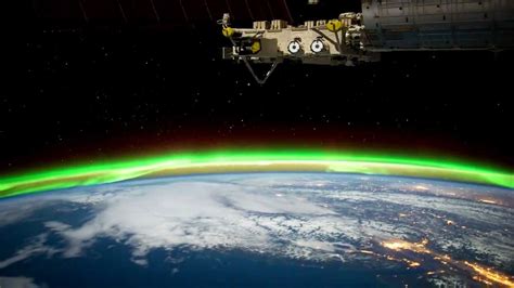 200 Miles Above Earth Time Lapse View From The Iss At Night Youtube