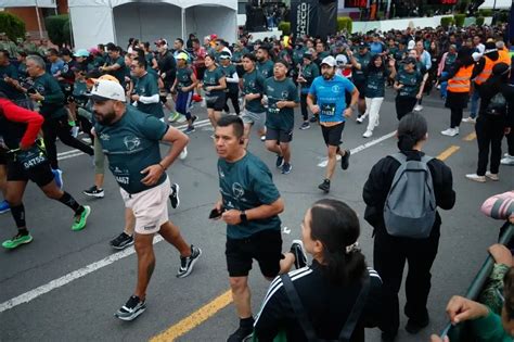 La Jornada Participan más de 40 mil en carrera de Sedena La Gran