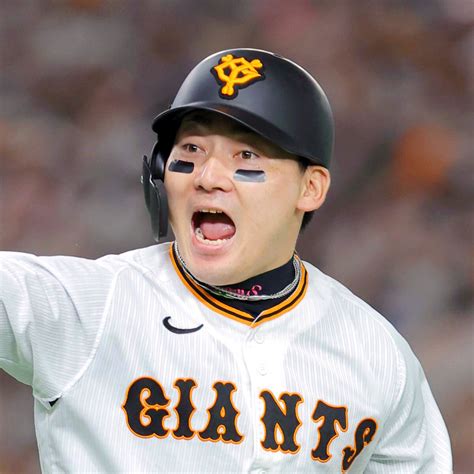 スポーツ報知 巨人取材班 On Twitter 足の張り 坂本勇人 が2試合連続ベンチスタート、 丸佳浩 が今季初めて中堅で先発出場中日戦スタメン発表 巨人 ジャイアンツ 読売