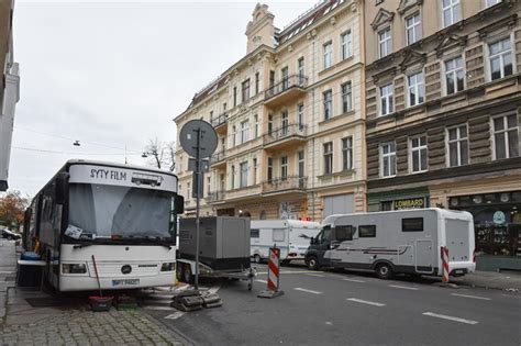 Kurier Pl Kr C Odwil Na Ulicach Szczecina Wr Cili Filmowcy