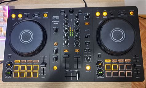 Análisis de la mesa de DJ Pioneer DDJ FLX4