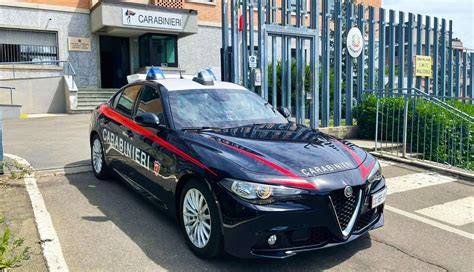 Va Dai Carabinieri Con Il Cadavere Della Moglie In Auto Lho Uccisa