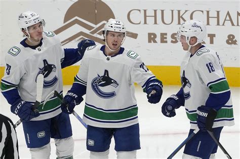 NHL Trade Rumors: Insider claims Canucks eyeing blueline reinforcement