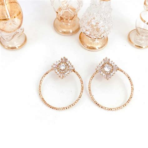 Boucles D Oreilles Gaby Moyen Blanc Gwapita