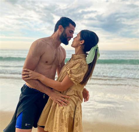 Qui N Es Mar A Cortes Conozca A La Esposa De Nacho Fern Ndez