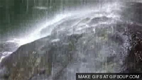 Heavy Rain GIF - Find & Share on GIPHY