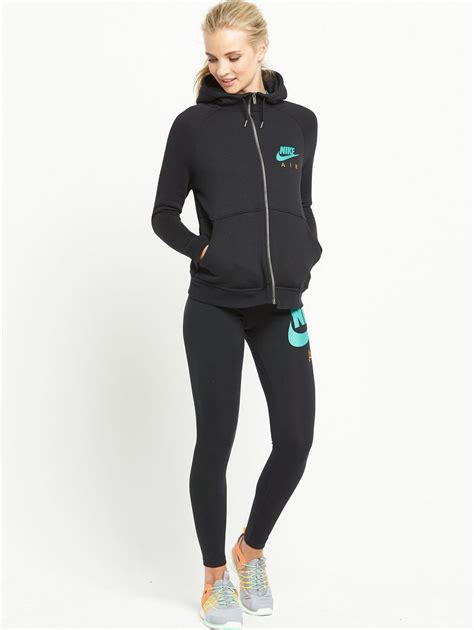 Tenue Sport Nike Chapka Doudoune Pull Vetement D Hiver