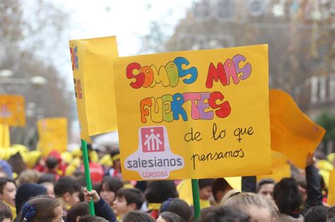 Marcha C Rdoba Se Ti E De Amarillo Por El D A Internacional Contra El