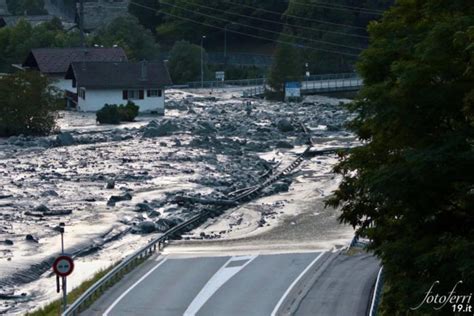 Mudflow Engulfs Bondo Switzerland After The Collapse Of Piz Cengalo