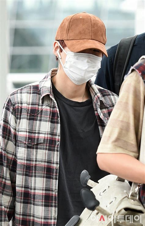 Suga Incheon Airport Yoongi Airport Fashion Suga Yoongi