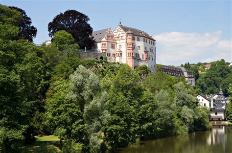 O Schloss Weilburg Castelo Residencial Anterior Da Casa De Nassau Alemanha Foto De Stock