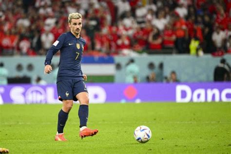 Antoine Griezmann pourquoi il joue tout le temps avec un maillot à