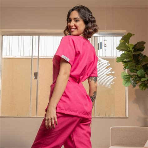 Blusa Lisa Rosa Em Malha Conjuntos Cir Rgicos Scrubs Lisos Blusas