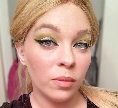 This is the best makeup ever – Transgender Heaven