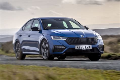 Skoda Octavia VS Skoda Superb: Ultimate Specs Comparison