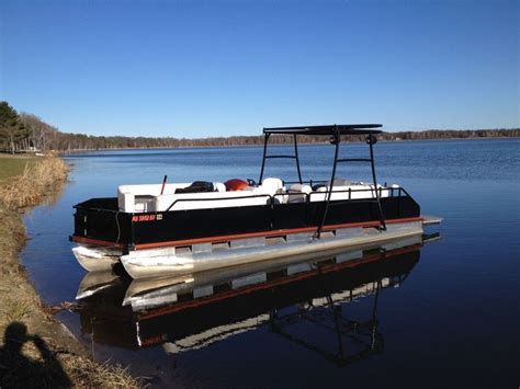 Pontoon Boat Wraps Designs - symbol