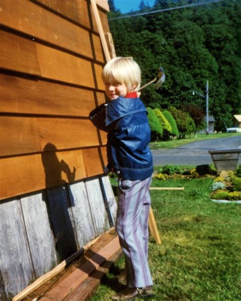 A Collection of 33 Rare and Amazing Childhood Photos of Kurt Cobain ...