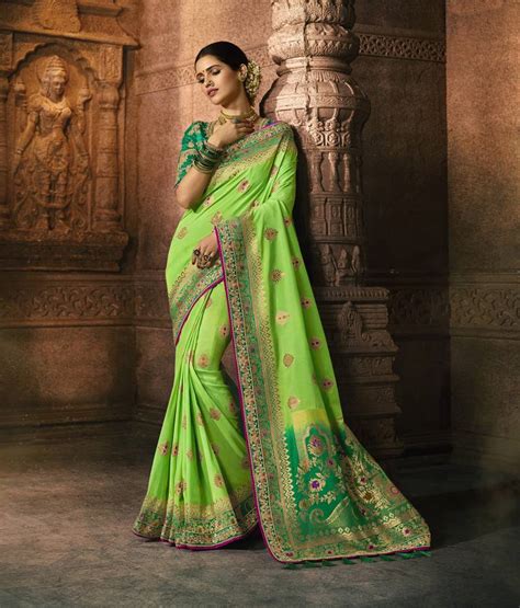 Parrot Green Woven Pure Silk Saree With Blouse Unavailable 3137778