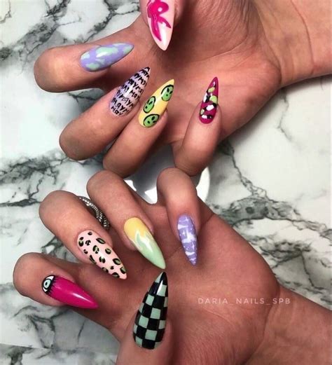 Маникюр Punk Nails Hippie Nails Green Acrylic Nails