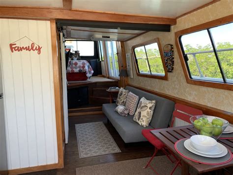 5 Cute Houseboat Rentals, Staring at $99/Night | Apartment Therapy