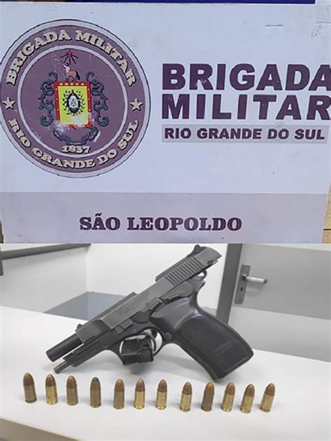 Brigada Militar de São Leopoldo prende homem arma Brigada Militar