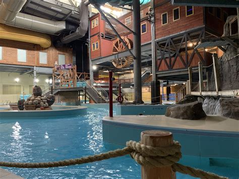 Indoor Water Park In Michigan Gold Rush Waterpark Double Jj