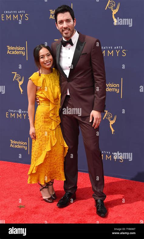 (L-R) Drew Scott and wife Linda Phan attend the Creative Arts Emmy ...