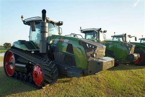 Fendt S Unveils 5 Machines Including Vario MT Track Tractors AGDAILY