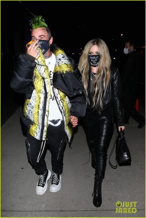 Photo: avril lavigne mod sun hold hands 35 | Photo 4524382 | Just Jared: Entertainment News