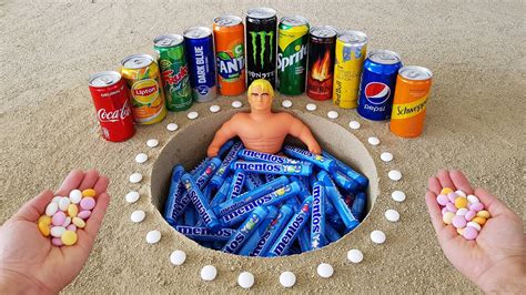 Stretch Armstrong Vs Cola Fanta Schweppes Pepsi Fruko Monster