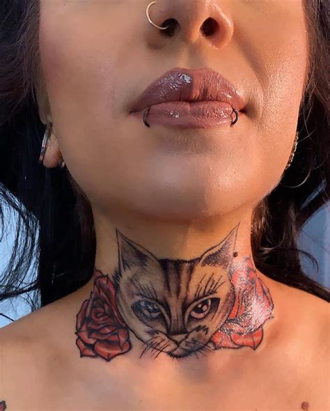 Rafaela Gomes Barbosa Tatuagem no pescoço 60 ideias femininas e estilosas