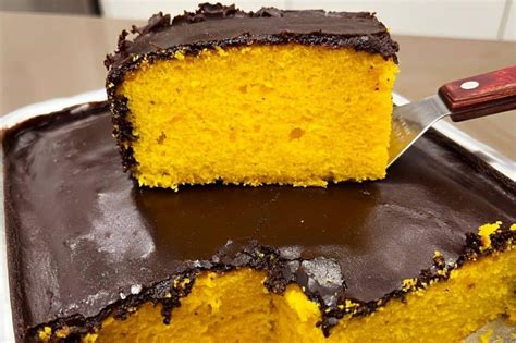 Bolo De Cenoura Bem Fofinho Casquinha De Chocolate Crocante Uma