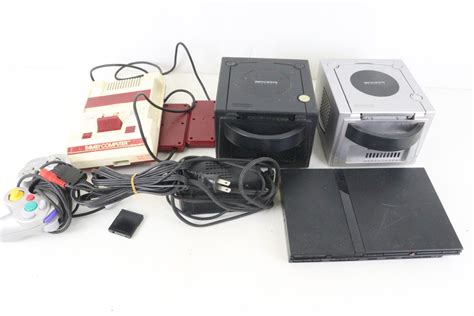 【やや傷や汚れあり】ゲーム本体まとめ Sony Scph 7000 Play Station2 Ps2 Nintendo Gamecube