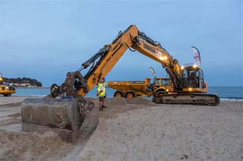 Rechargement En Sable De La Plage Des Sablettes Mar Vivo La Seyne Sur Mer