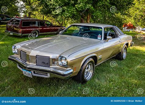 1974 Oldsmobile Cutlass Supreme Coupe Editorial Image Image Of Coupe Detail 260892550