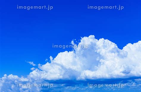 入道雲 積乱雲 夏【夕立が来る直前の空模様】の写真素材 146113793 イメージマート