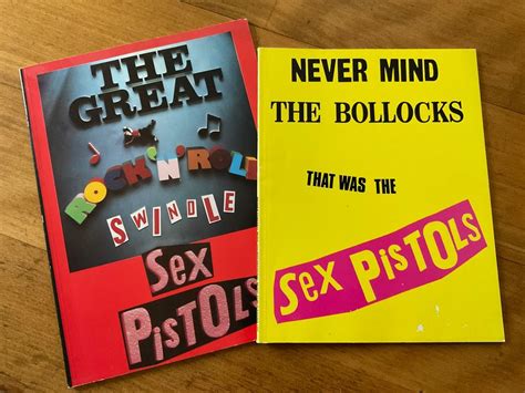 Sex Pistols 2 Songbooks Gebraucht in Delémont für CHF 20 mit Lieferung auf Ricardo kaufen