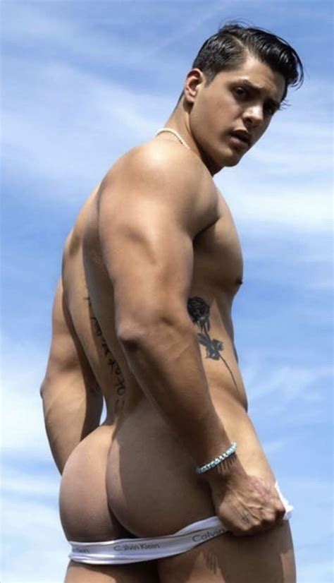 Latino Hunk 2 Photo 27