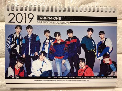 【新品 未使用】wanna One 2019年 卓上カレンダー メルカリ