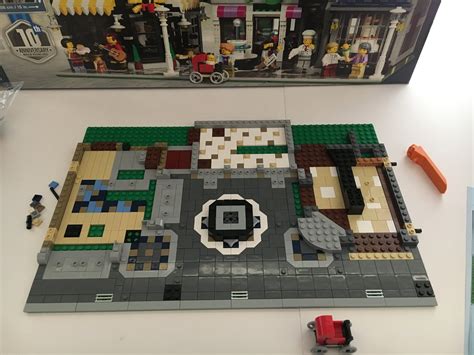 Set Review 10255 Creator Expert Assembly Square Modular Building Part 2 — Bricks For