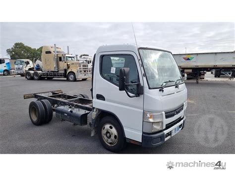 Buy Used Mitsubishi Fuso Canter Tray Truck In Listed On Machines U