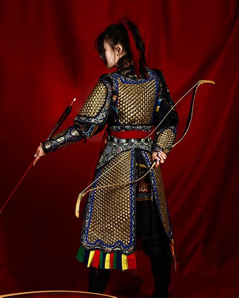 hanfu gallery women in chinese hanfu and armor by 温陈华之炼铠堂