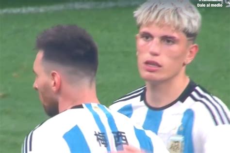 Alejandro Garnacho debutó con la camiseta de la selección argentina en