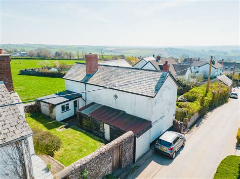 5 bed detached house for sale in Lapford, Crediton, EX17 (ref: 43b8721a