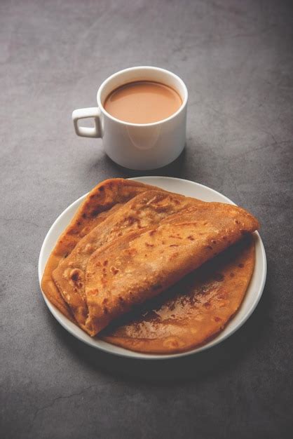 El T Caliente Chai Paratha Servido Con Pan Plano Es Una Comida