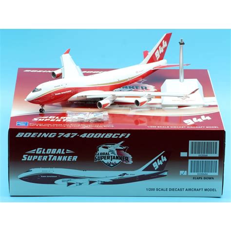 XX20068A Alloy Collectible Plane Gift JC Wings 1 200 Global Super