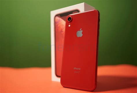 Apple iPhone XR Red Edition Unboxing and Photo Gallery